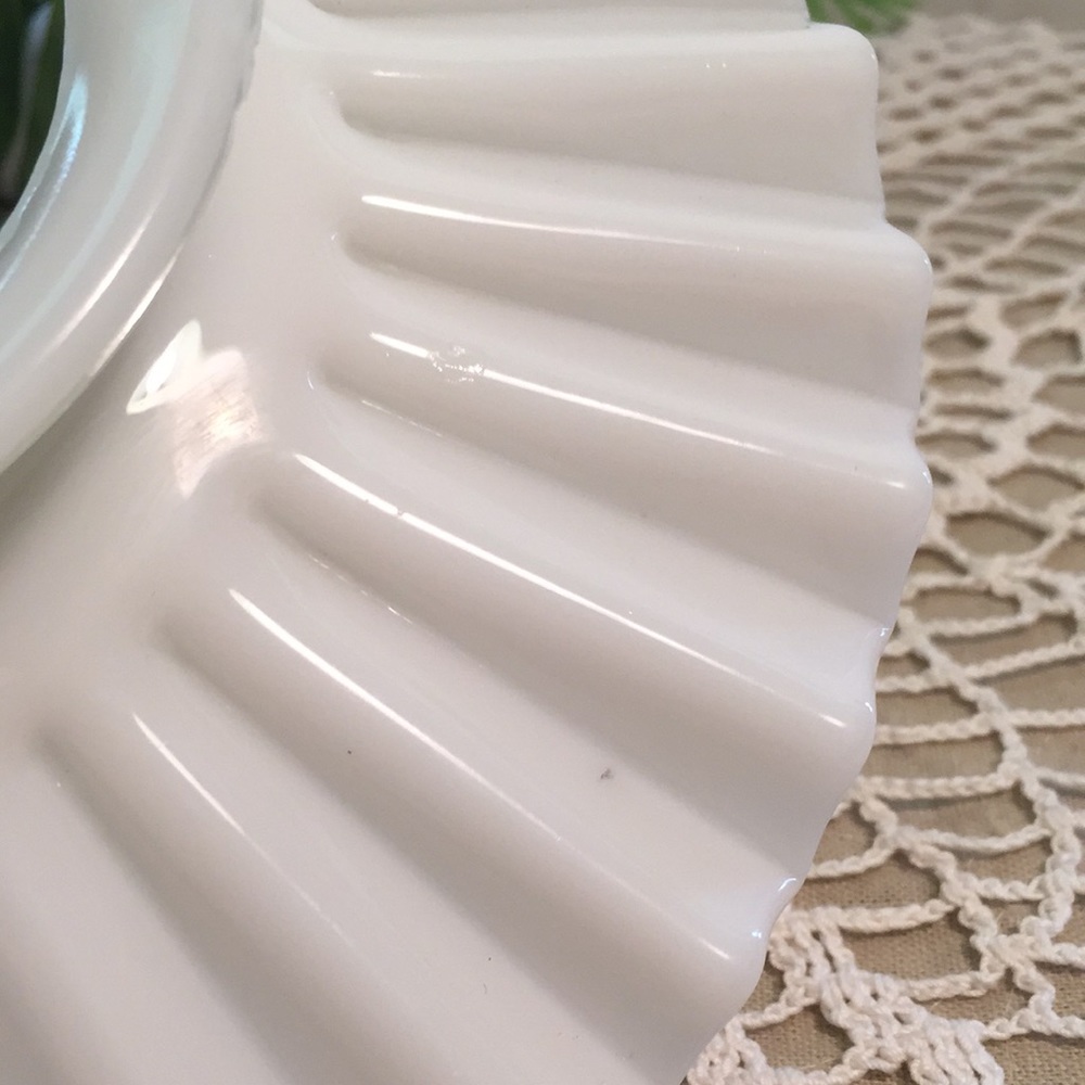 Antique Milk Glass Ruffled Oil Lamp Chimney Shade Topper - Picture 6 of 12